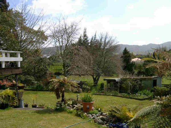 Park like Grounds Picture 2