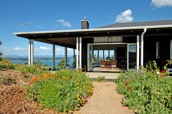 SEA AND SKY FOREVER - COWES BAY Picture 3