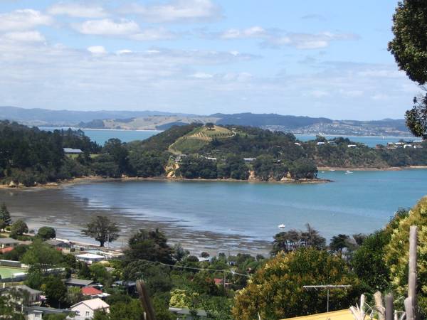 TWIN SEA VIEWS Picture 1