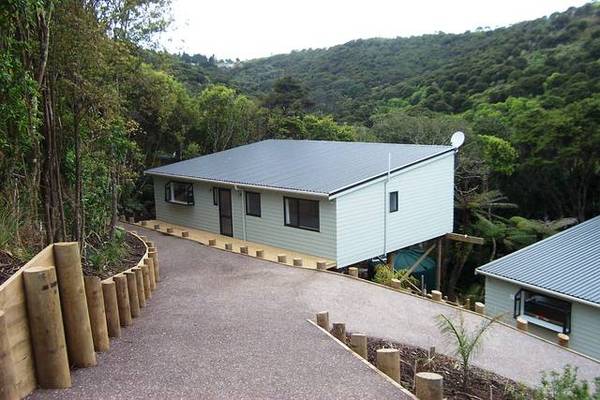 BEAUTIFULLY BRAND NEW FOR YOU! Picture 1