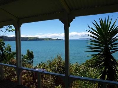 KAURI VILLA - ALMOST ON THE BEACH Picture