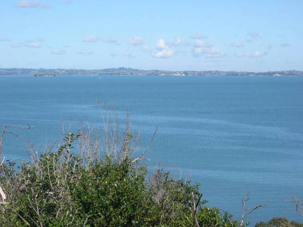 UNINTERRUPTED SEA VIEWS Picture 1