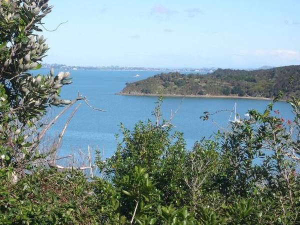 UNINTERRUPTED SEA VIEWS Picture 2