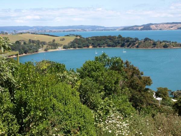 ROCKY BAY SECTION Picture 2