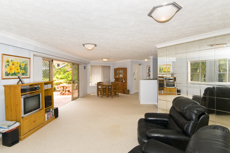 Beachside Bargain Picture 3