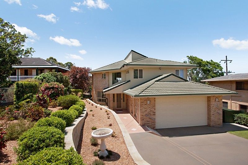 A CLASS APART - Reduced $100,000 Picture 3