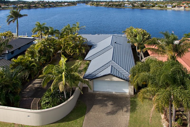 Stunning Wide Water Views Picture 2