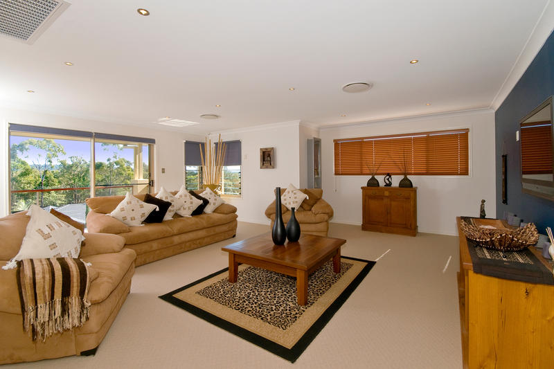 Immaculate Family Home Picture 1