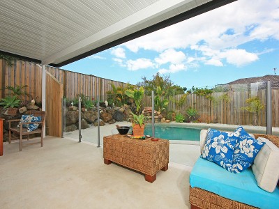 Bright Spacious Living Picture Bright Spacious Living Picture