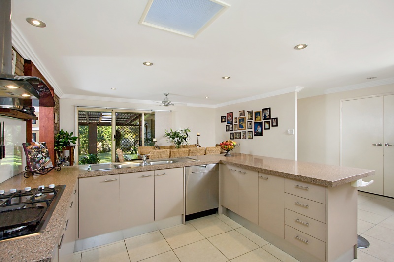 Private & Luxurious Family Living Picture 3