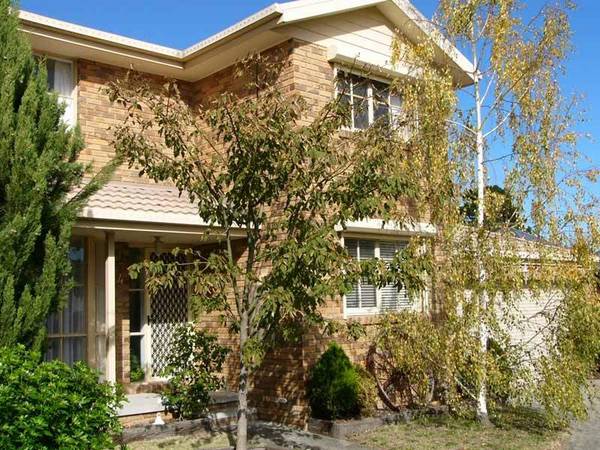 DELIGHTFUL TOWNHOUSE Picture 1