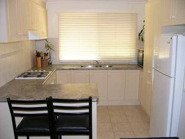 DELIGHTFUL TOWNHOUSE Picture 3