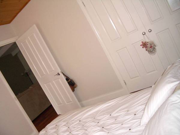 QUIET COURT - WALK TO EASTLAND Picture QUIET COURT - WALK TO EASTLAND Picture