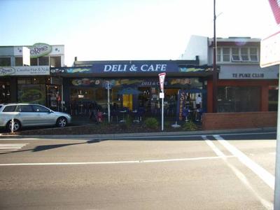 TOP CAFE AND DELI - TE PUKE Picture