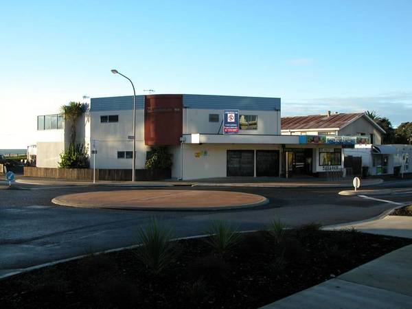 PRIME CORNER POSITION Picture 1