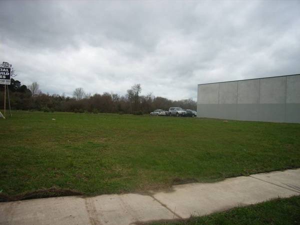 VACANT LAND Picture 1