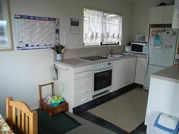 SEA VIEWS UNDER $300,000 Picture 3