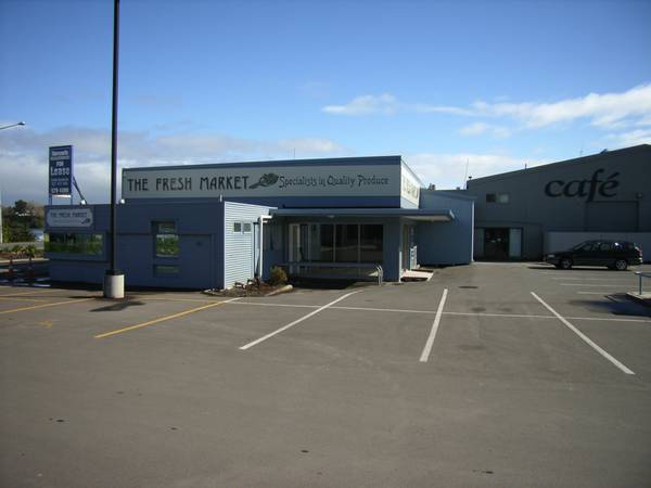 GROWING RETAIL ACTIVITY Picture 2