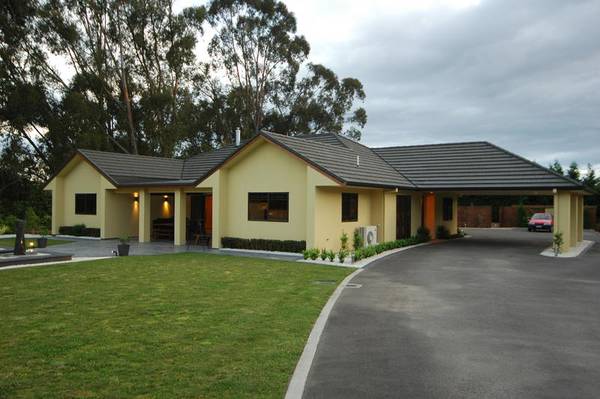 PRIVATE HIDEAWAY! 7000m? PLUS Picture 2