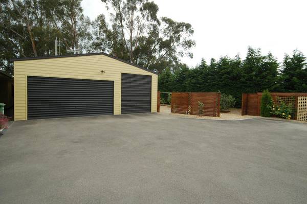 PRIVATE HIDEAWAY! 7000m? PLUS Picture 3