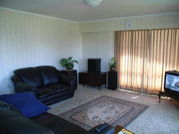 LOCATION WITH WATER VIEWS Picture 2