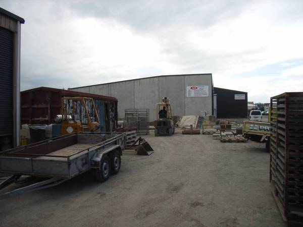 MANUFACTURER-OUTDOOR PRODUCTS Picture 1