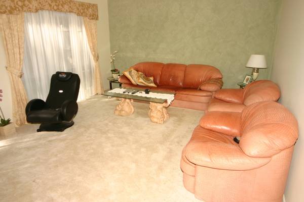 WALK TO CHERRYBROOK TECH & SHOPS Picture