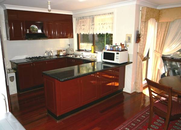 WALK TO CHERRYBROOK TECH & SHOPS Picture