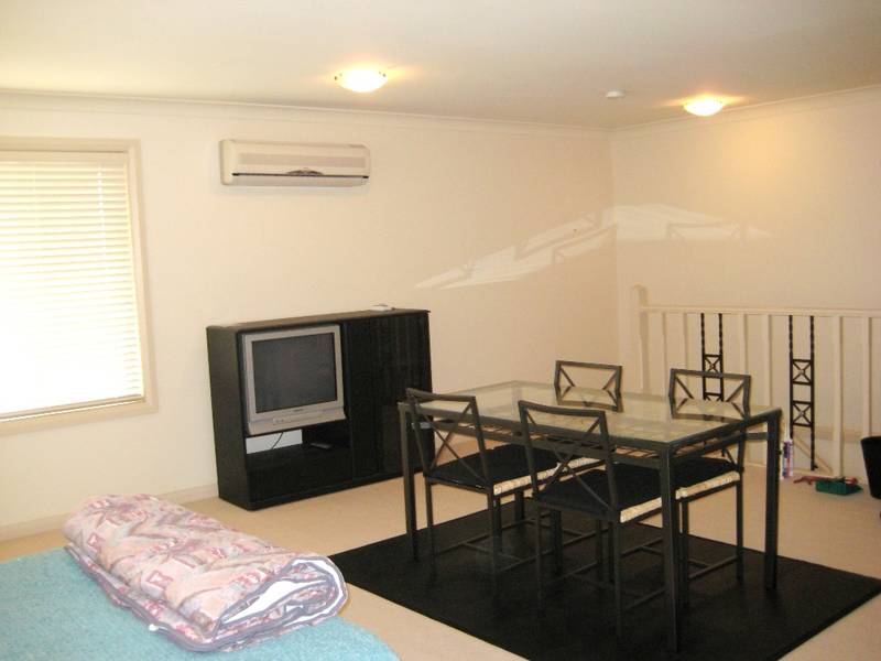 Flat 10 Heritage Park Dr Castle Hill Picture 2