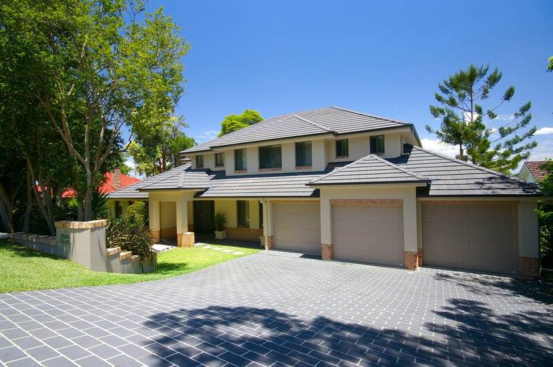 STUNNING HOME - LEAFY LOCATION Picture 1