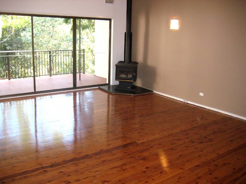 Affordable Valley Home on Over 1/2 Acre Picture 3