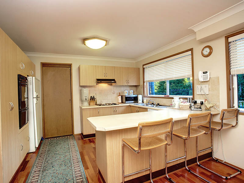 FAMILY HOME IN CHERRYBROOK UP FOR AUCTION Picture 3