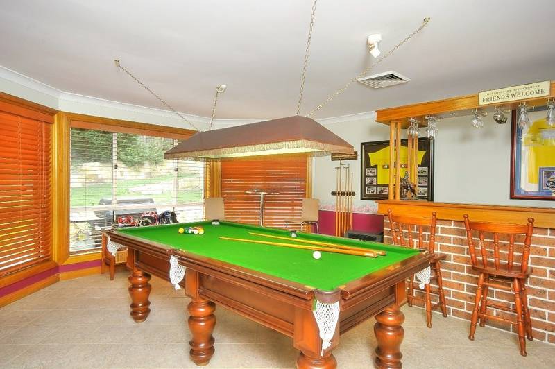 SENSATIONAL FAMILY HOME Picture 3