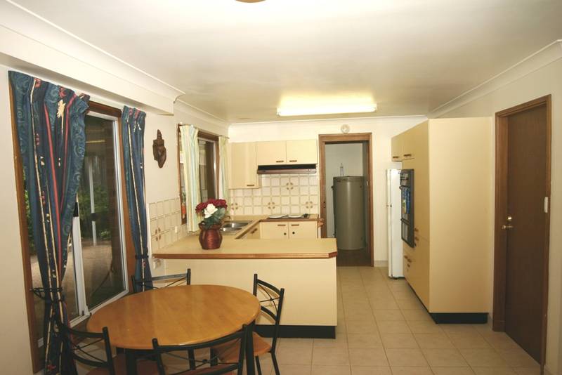 8 Autumn Leaf Grove West Pennant Hills Picture 3