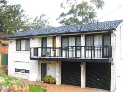 LARGE FAMILY HOME! Picture