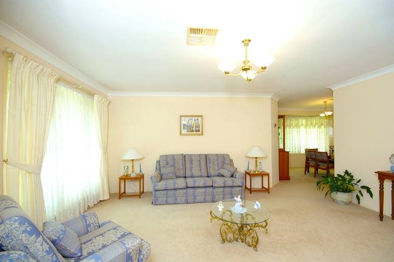 MOVE IN AND ENJOY! Picture 2