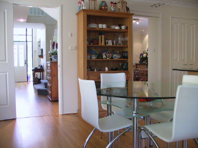 16a Greenoaks Avenue, Cherrybrook Picture 2