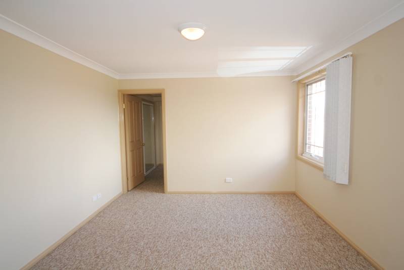 19 McCusker Crescent, CHERRYBROOK Picture 3