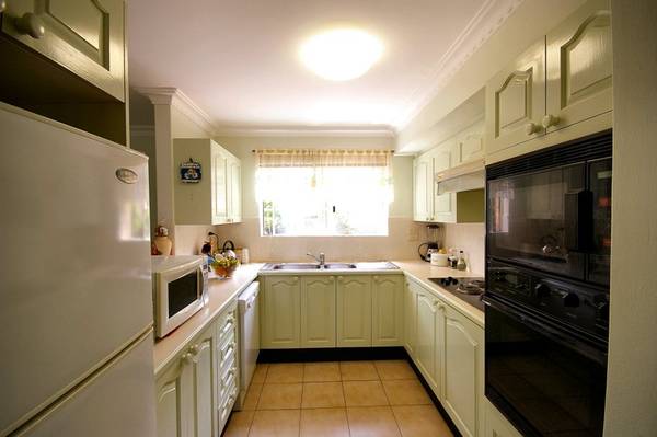 FULL BRICK Picture 3