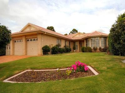 EMPTY-NESTERS DREAM! Picture