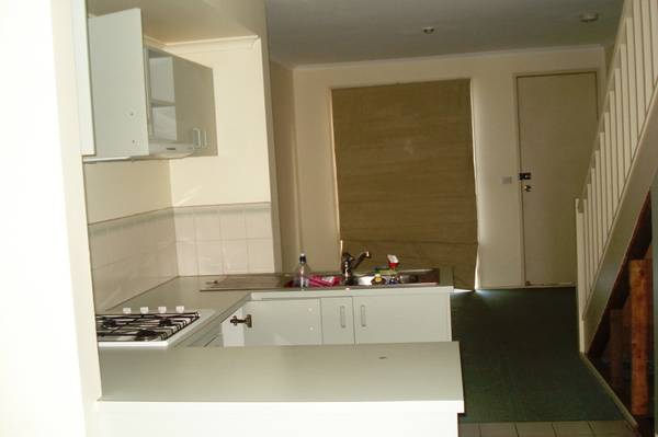 Spectacular River and Racecourse Views. Picture 2