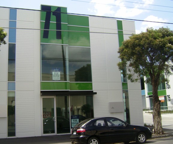 BRAND NEW OFFICE & SHOWROOM Picture 1