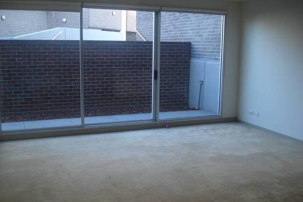 MODERN GROUND FLOOR APARTMENT Picture 3