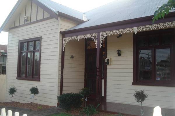PERIOD EDWARDIAN HOME RENOVATED FROM TOP TO TOE Picture 1