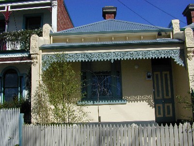 WELL PRESENTED VICTORIAN TERRACE IN GREAT LOCATION!! Picture 1