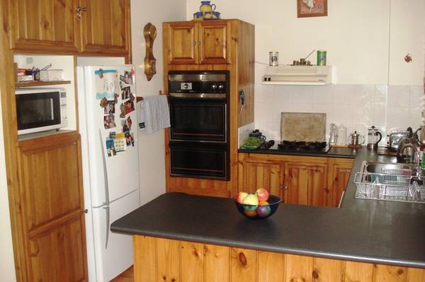 ABSOLUTELY STUNNING Picture 3