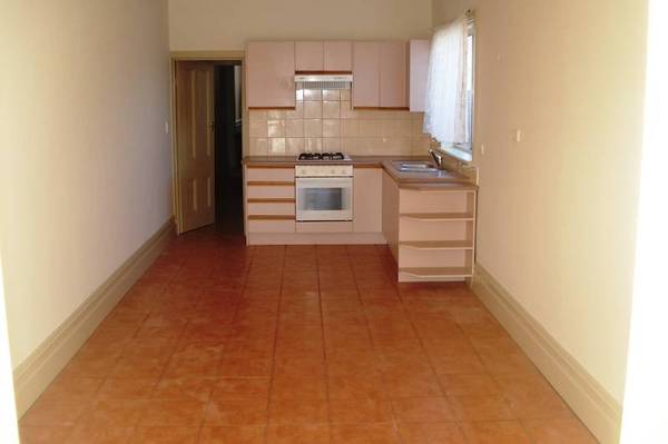 WELL POSITIONED Picture 2