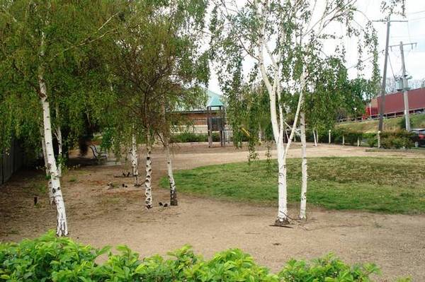 WELL POSITIONED GROUND FLOOR Picture 3