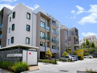 CONTEMPORARY APARTMENT NESTLED IN BEAUTIFULLY LANDSCAPED AND MAINTAINED SURROUNDINGS Picture CONTEMPORARY APARTMENT NESTLED IN BEAUTIFULLY LANDSCAPED AND MAINTAINED SURROUNDINGS Picture