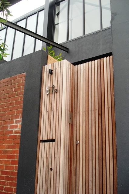 ABSOLUTELY STUNNING ! Picture 1